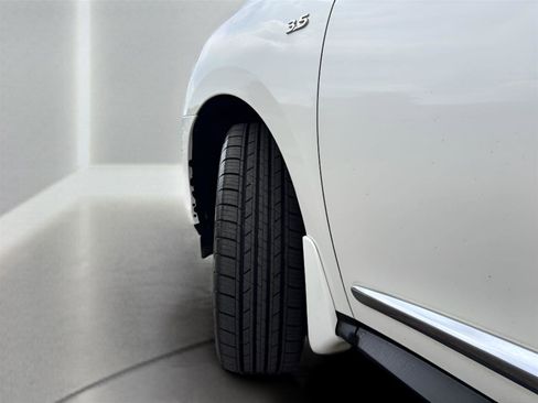 Used 2018 INFINITI QX60 Luxe w/ Deluxe Technology Package image 36