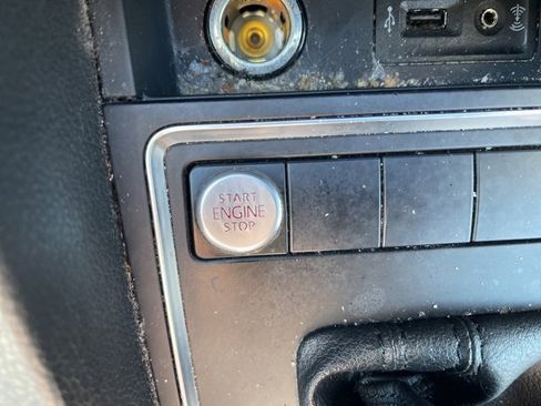 Used 2017 Volkswagen Jetta SE image 15