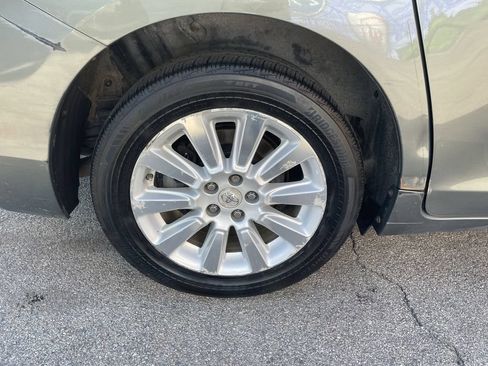Used 2012 Toyota Sienna LE w/ Towing Pkg AWD/4WD image 12