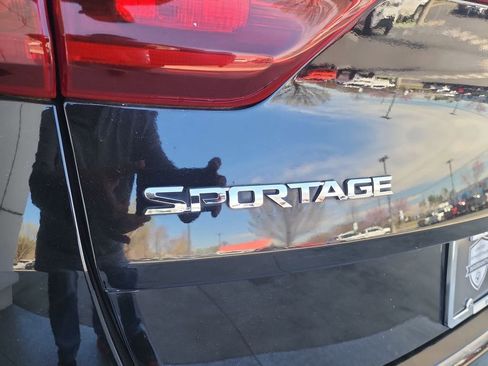 Used 2020 Kia Sportage LX image 29