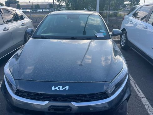 Used 2024 Kia Forte LXS FWD image 2