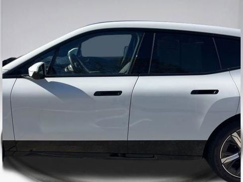Used 2025 BMW iX xDrive50 w/ Sport Package image 3