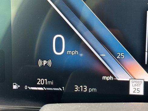 Used 2024 BMW X7 xDrive40i w/ M Sport Package image 26