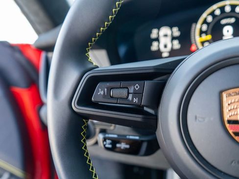 Used 2026 Porsche 911 GT3 RWD image 17