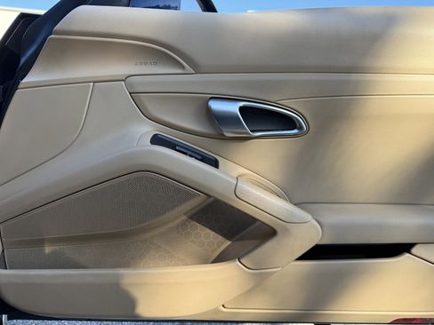 Used 2015 Porsche Boxster image 35