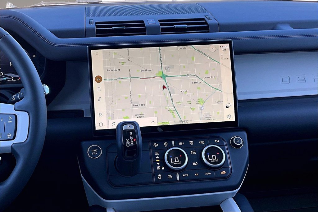 New 2026 Land Rover Defender 110 S AWD/4WD image 6
