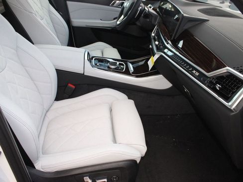 New 2026 BMW X5 xDrive50e image 34
