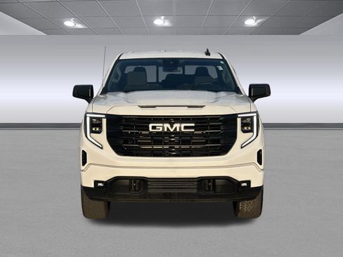 Used 2025 GMC Sierra 1500 Elevation AWD/4WD image 8