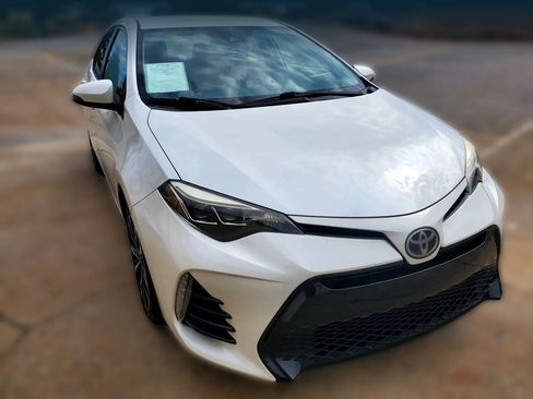 Used 2017 Toyota Corolla SE FWD image 15
