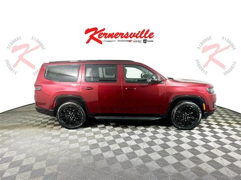 New 2025 Jeep Wagoneer Series II image 8