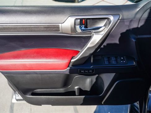 Used 2023 Lexus GX 460 Premium image 23