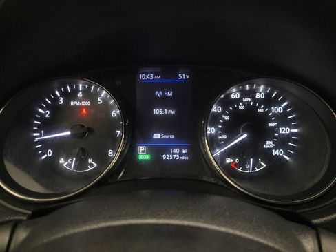 Used 2020 Nissan Rogue SV AWD/4WD image 23