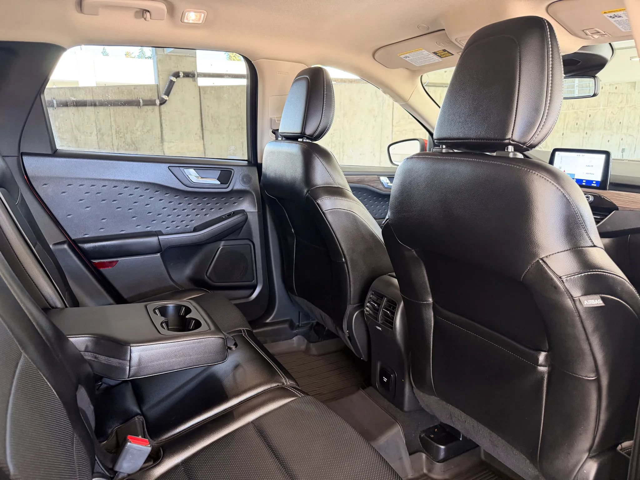 Used 2020 Ford Escape Titanium AWD/4WD image 24