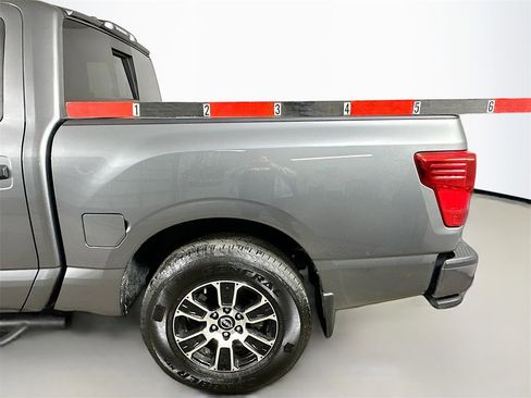 Used 2024 Nissan Titan SV w/ SV Convenience Package image 29