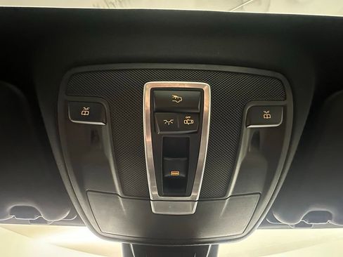 Used 2016 Mercedes-Benz GL 550 SUV image 43