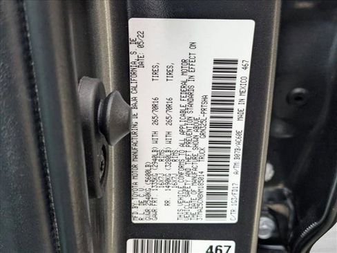 Used 2022 Toyota Tacoma TRD Off-Road image 22