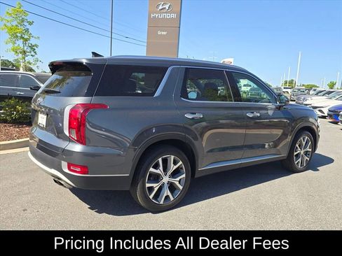 Used 2022 Hyundai Palisade SEL w/ Premium Package FWD image 3