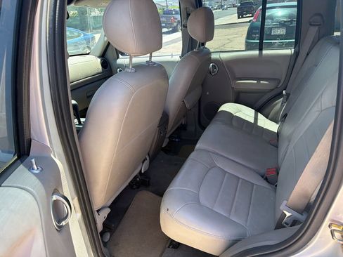 Used 2003 Jeep Liberty Limited AWD/4WD image 12