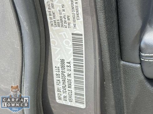 Used 2023 Jeep Grand Cherokee Altitude AWD/4WD image 21