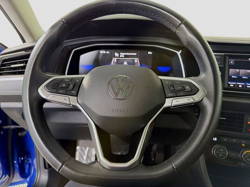 Used 2024 Volkswagen Jetta SE FWD image 14
