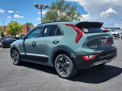 Used 2023 Kia Niro Wind w/ Wind Preserve Package FWD image 8