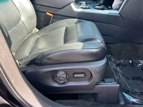 Used 2013 Ford Explorer XLT image 18