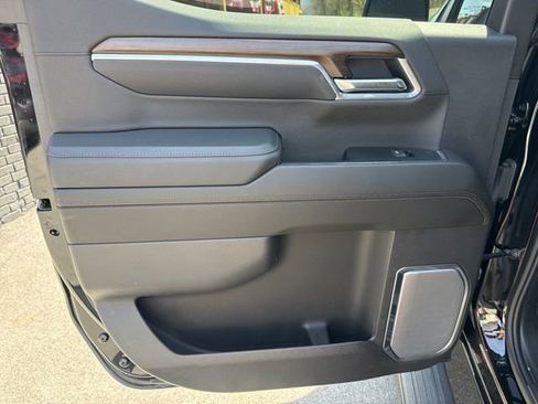 Used 2025 Chevrolet Silverado 1500 High Country w/ Midnight Edition image 17