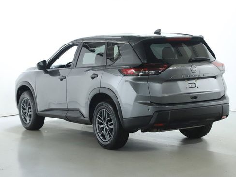 Used 2024 Nissan Rogue S image 40