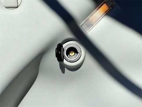 Certified 2018 Jeep Compass Limited w/ Navigation Group image 11