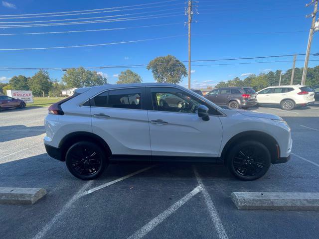 Used 2022 Mitsubishi Eclipse Cross LE AWD/4WD image 5