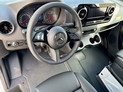 New 2026 Mercedes-Benz Sprinter 2500 image 9