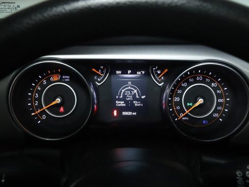 Used 2021 Jeep Wrangler Sport AWD/4WD image 22