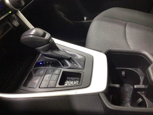 Used 2023 Toyota RAV4 XLE AWD/4WD image 14