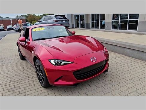 Used 2025 MAZDA MX-5 Miata RF Grand Touring image 49