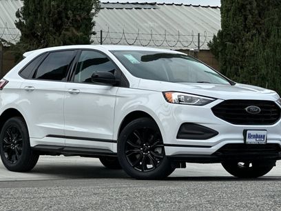 New 2024 Ford Edge SE w/ Black Appearance Package
