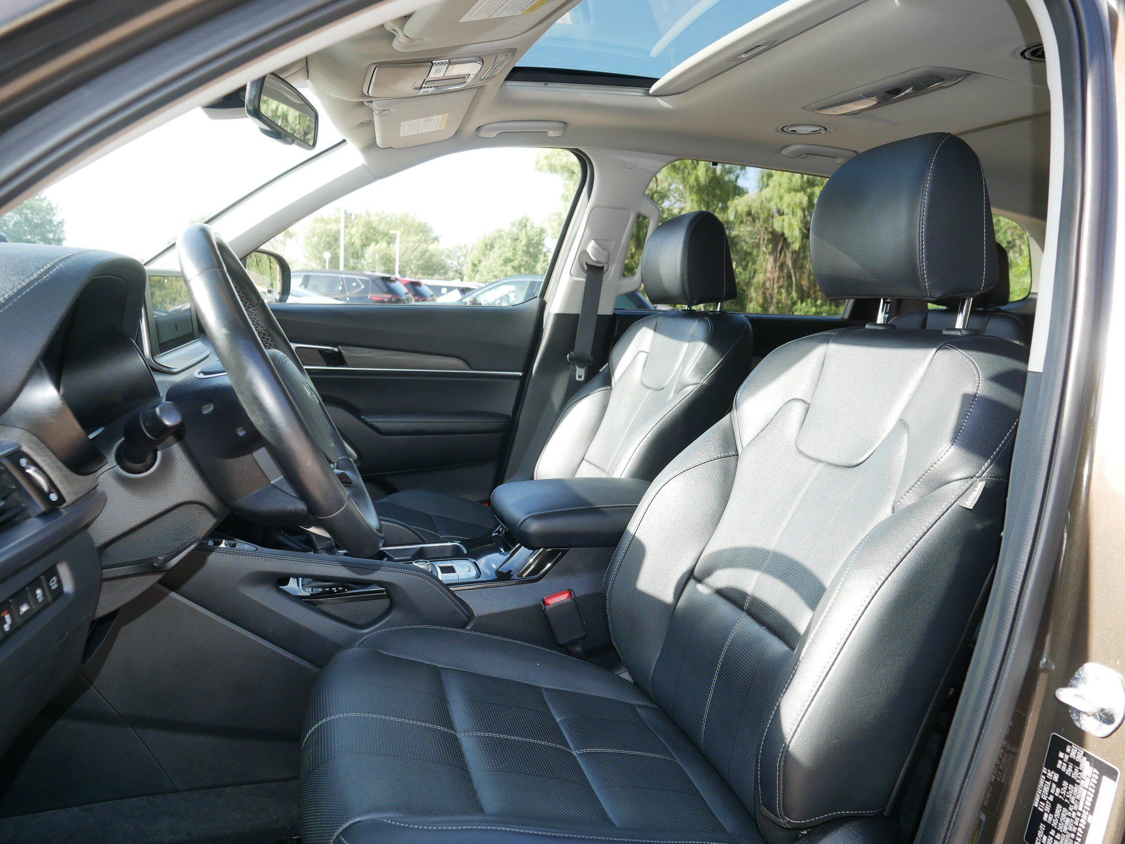Certified 2022 Kia Telluride EX w/ EX Premium Package AWD/4WD image 34
