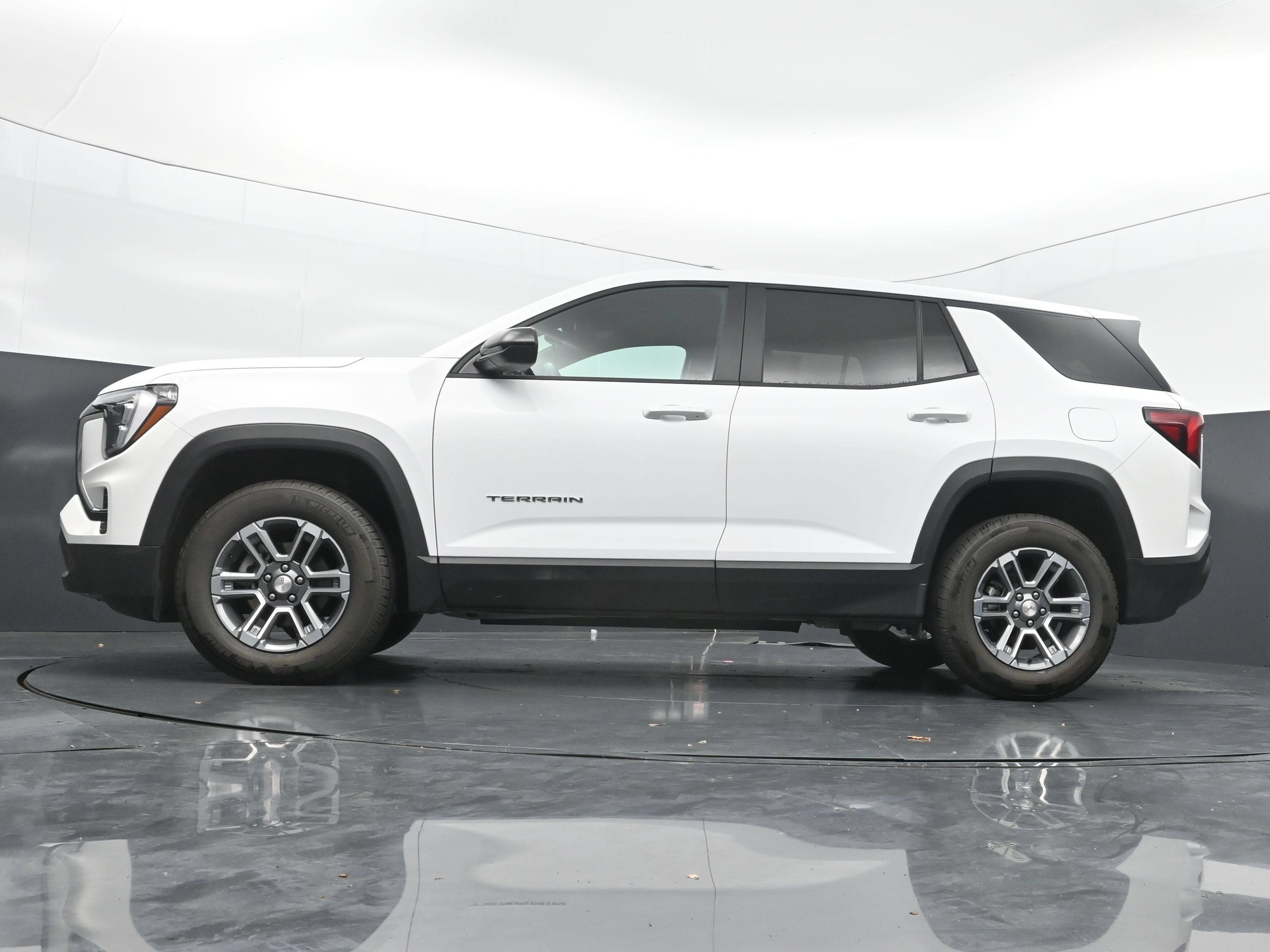 Used 2026 GMC Terrain Elevation FWD image 36