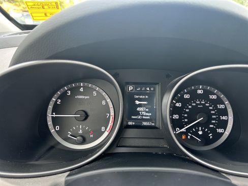 Used 2018 Hyundai Santa Fe Sport w/ 2.4L Value Package 02 AWD/4WD image 14