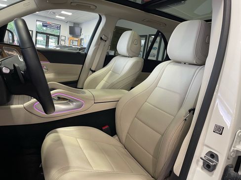 Used 2022 Mercedes-Benz GLE 350 w/ Premium Package image 26