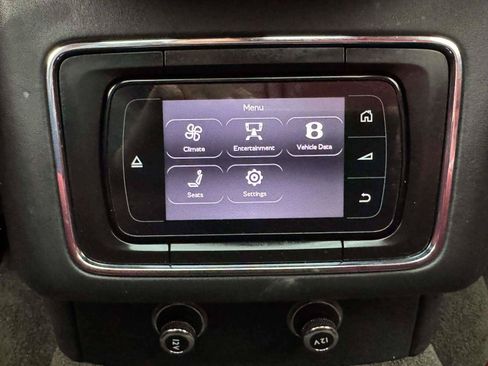 Used 2018 Bentley Bentayga AWD/4WD image 59