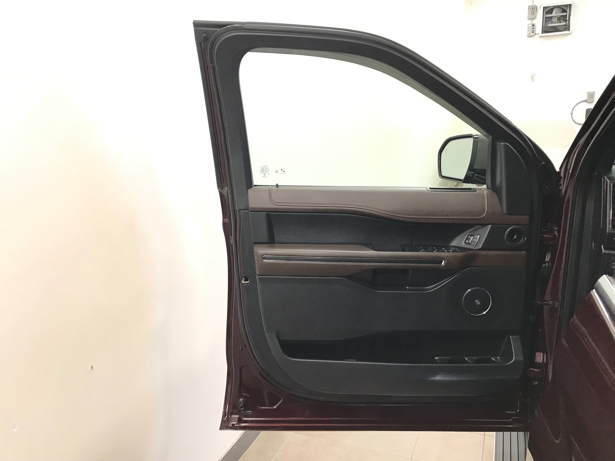 Used 2021 Ford Expedition King Ranch AWD/4WD image 16