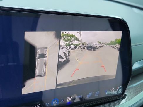 New 2026 Chevrolet Traverse High Country FWD image 15