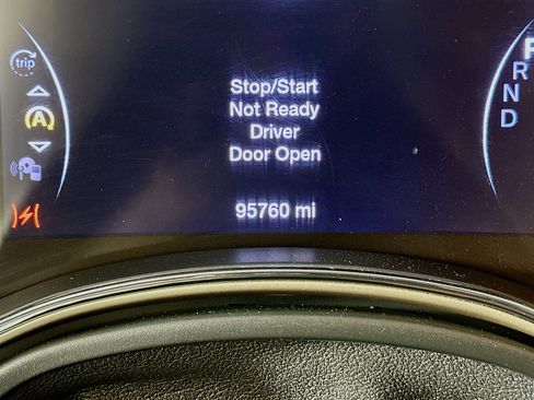 Used 2016 Jeep Grand Cherokee Limited RWD image 19