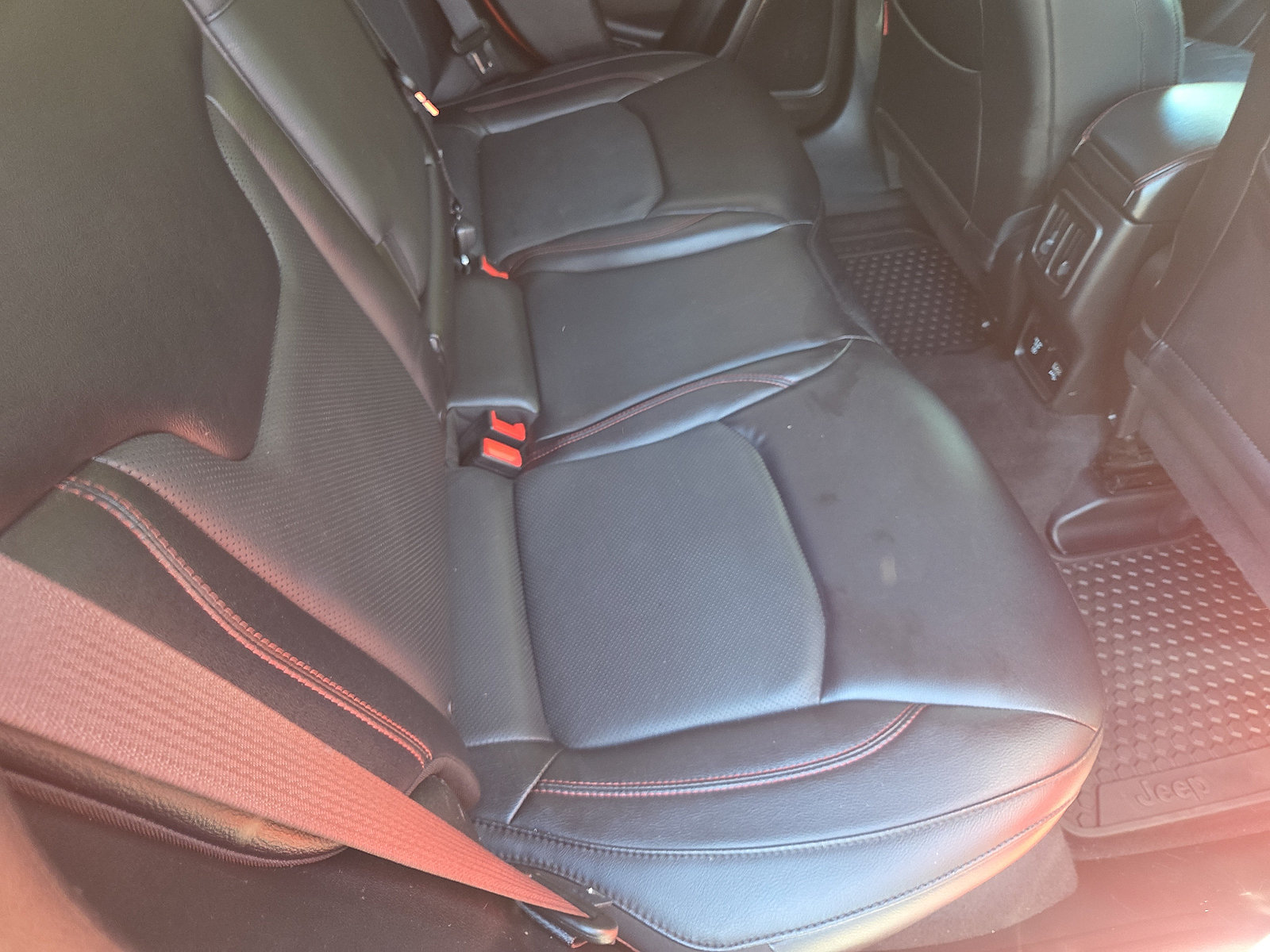 Used 2018 Jeep Compass Trailhawk w/ Leather Interior Group AWD/4WD image 20