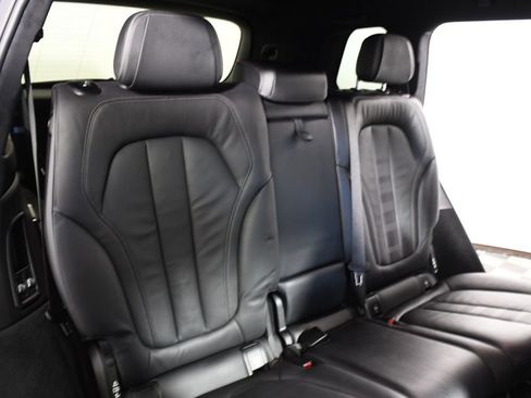 Used 2021 BMW X7 M50i w/ Cold Weather Package AWD/4WD image 23