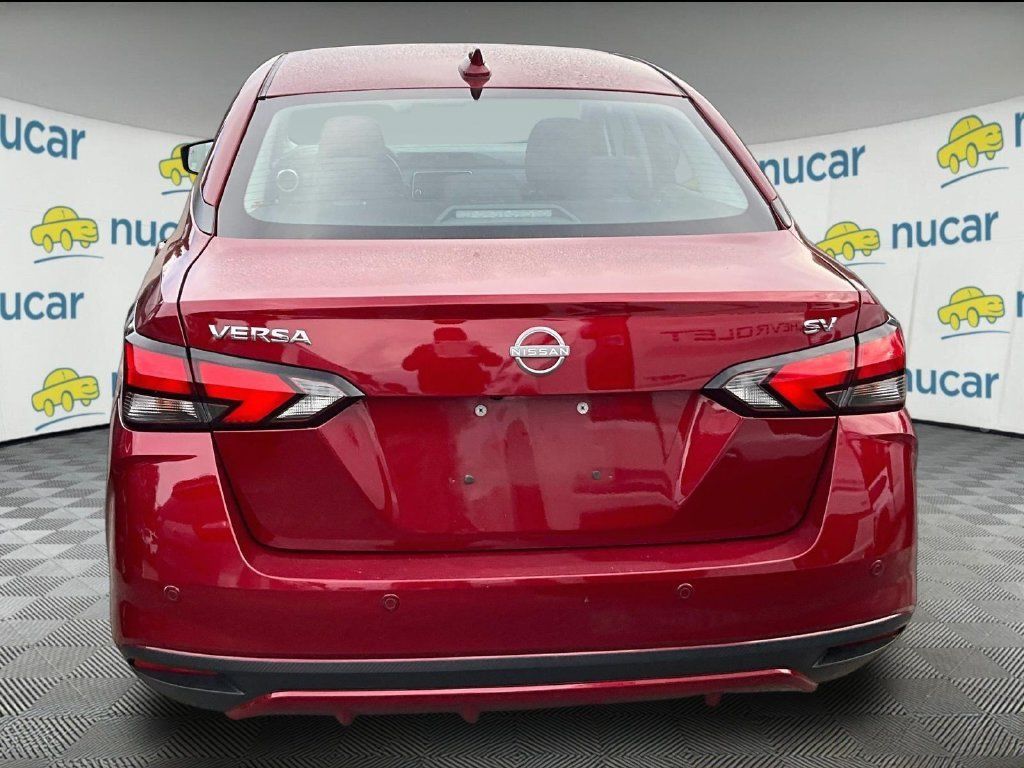 Used 2025 Nissan Versa SV FWD image 3