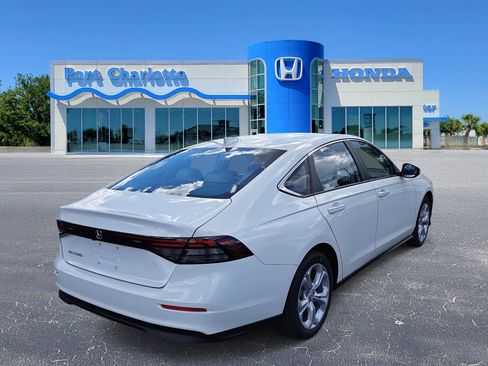 New 2025 Honda Accord LX image 4
