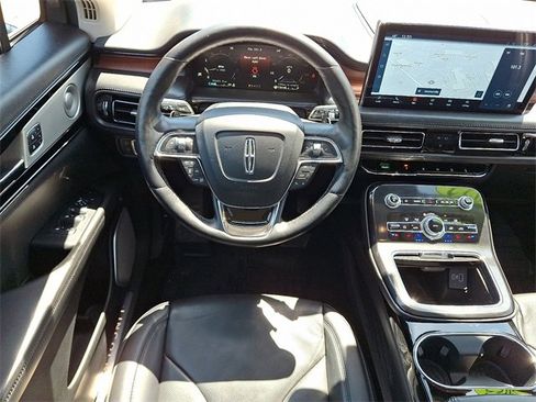 Used 2022 Lincoln Nautilus Reserve w/ Equipment Group 202A AWD/4WD image 11