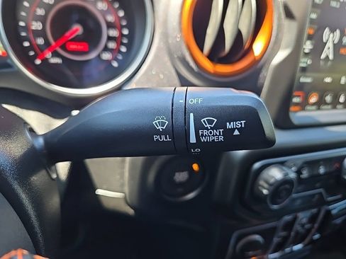 Used 2021 Jeep Gladiator Mojave AWD/4WD image 20