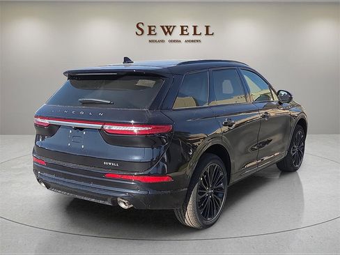 New 2026 Lincoln Corsair Reserve w/ Jet Appearance Package image 3